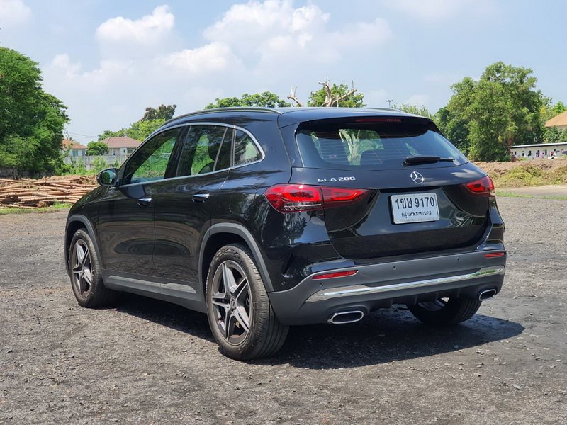 Mercedes Benz GLA 200 4