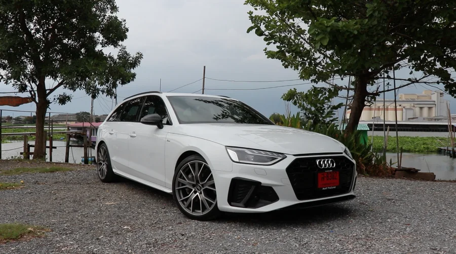 New Audi A4 Avant 1