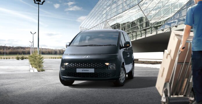 Hyundai Staria 1