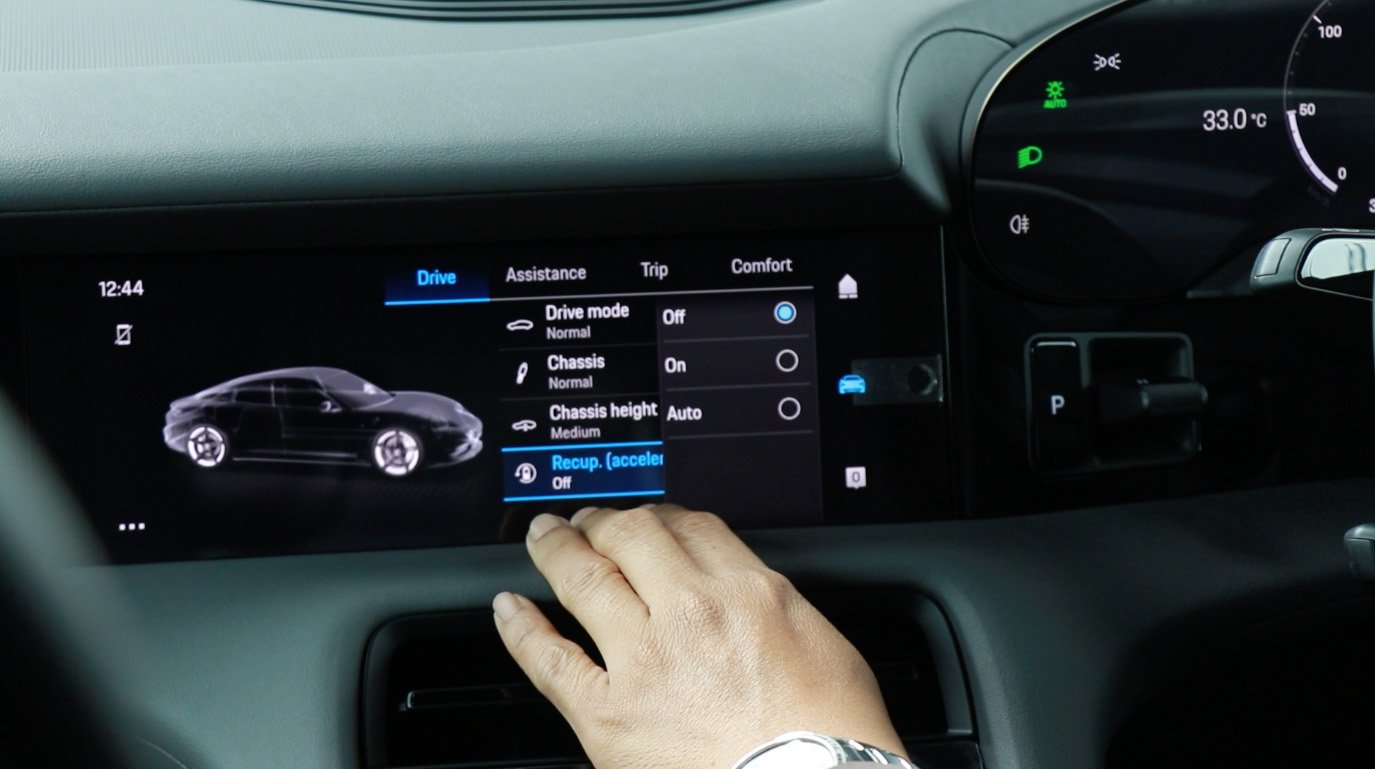 Porsche Taycan Base 7