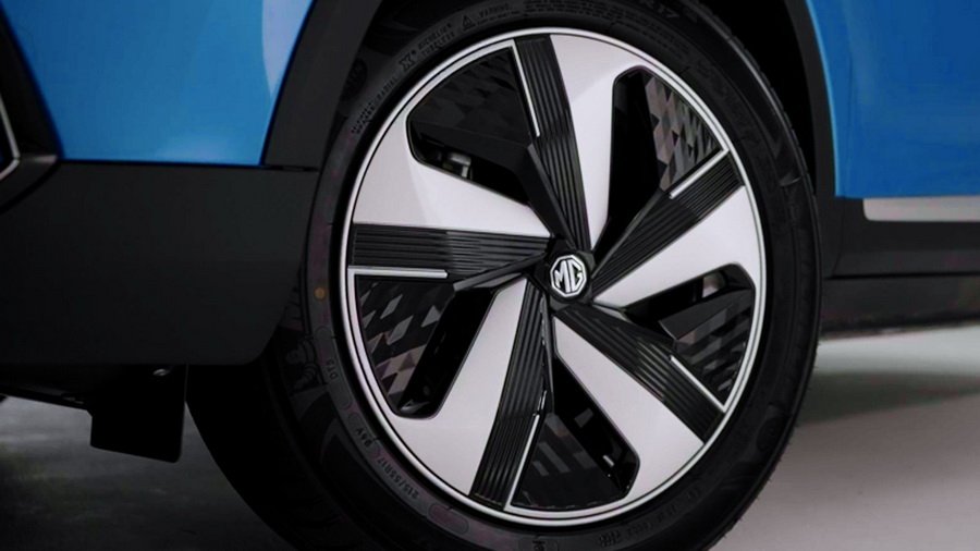 NEW MG ZS EV 4