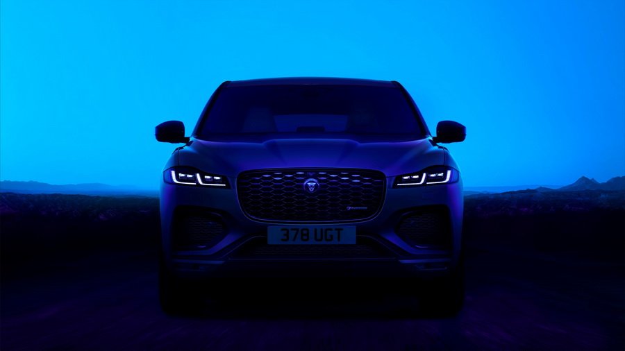 JAGUAR F-PACE 1