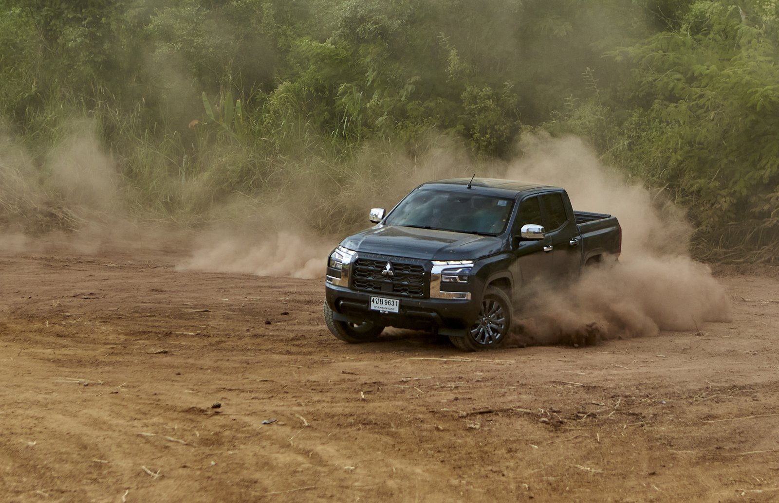 มิตซูบิชิ มอเตอร์ส 2