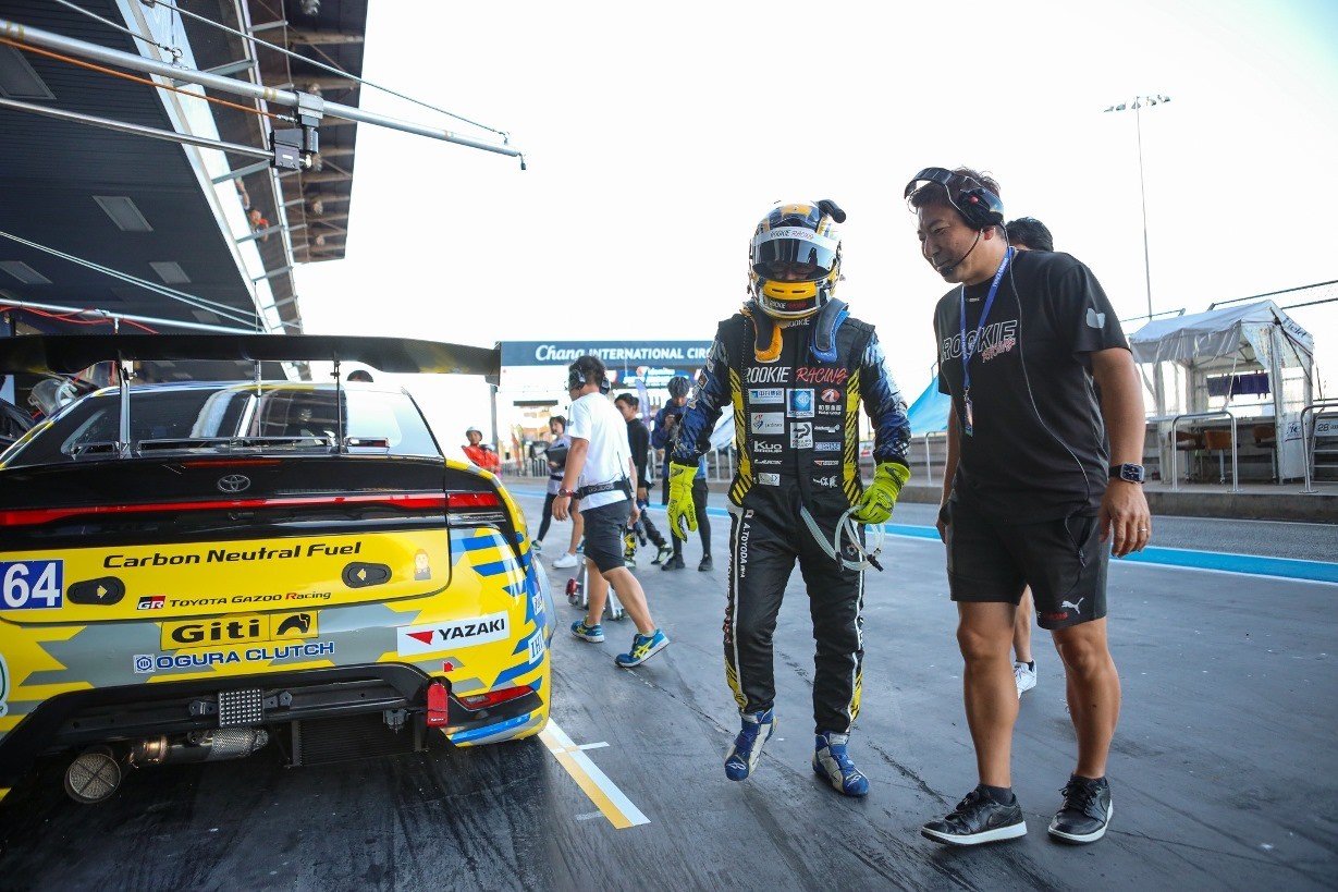 โตโยต้า มอเตอร์  10