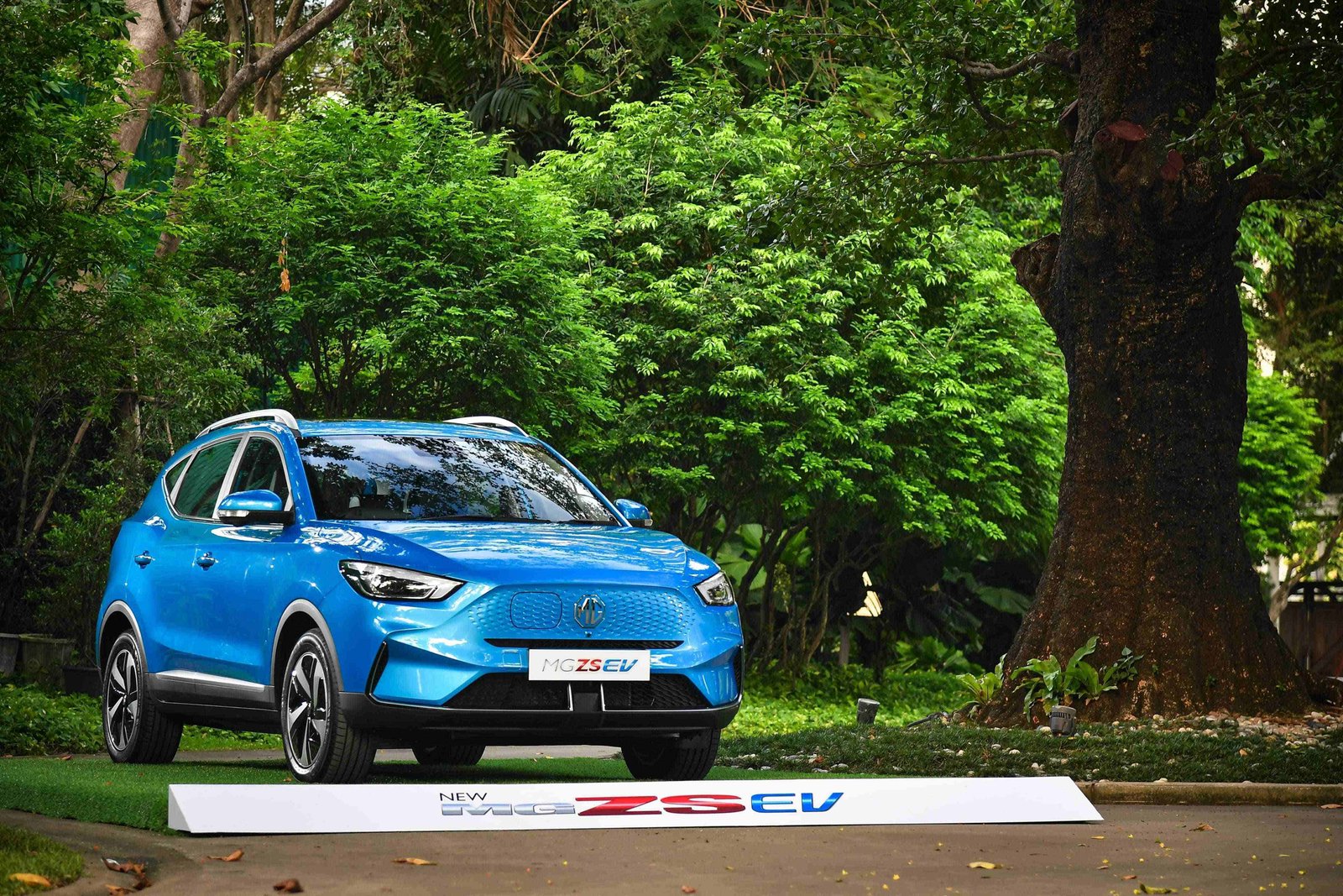 MG ZS  2