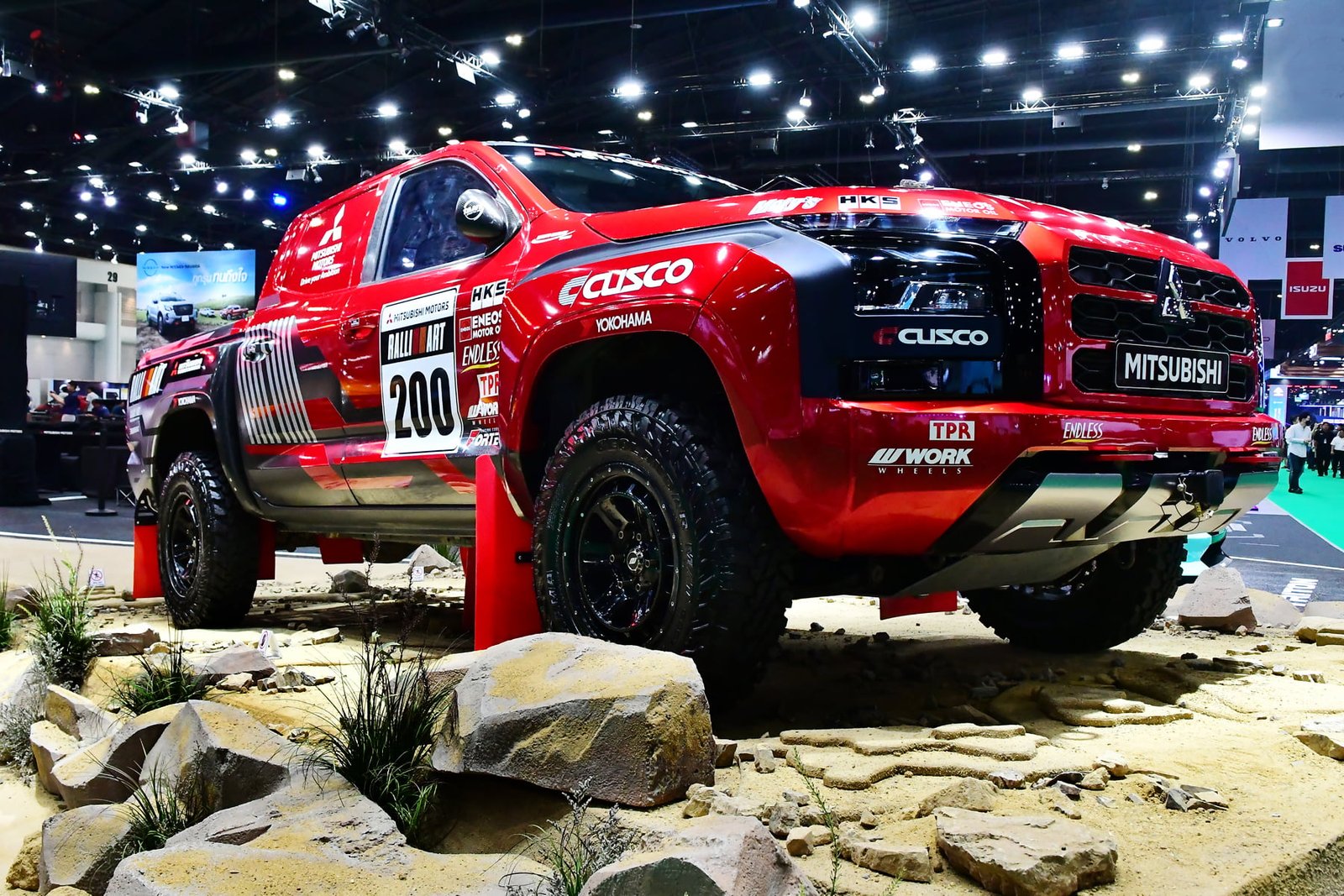 มิตซูบิชิ 8