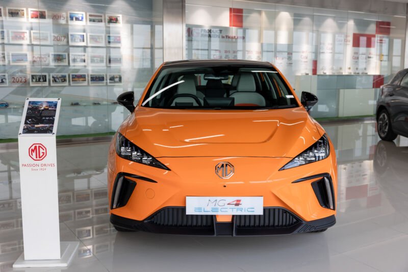 เอ็มจี 6