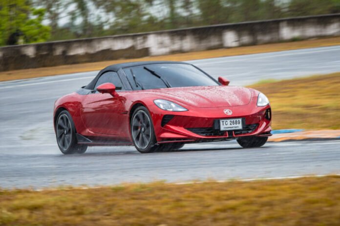 NEW MG CYBERSTER Pic Open