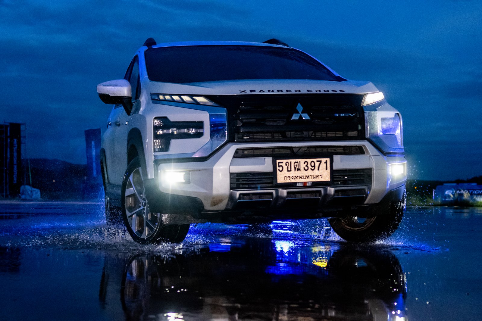 Mitsubishi e:MOTION VERSE 11