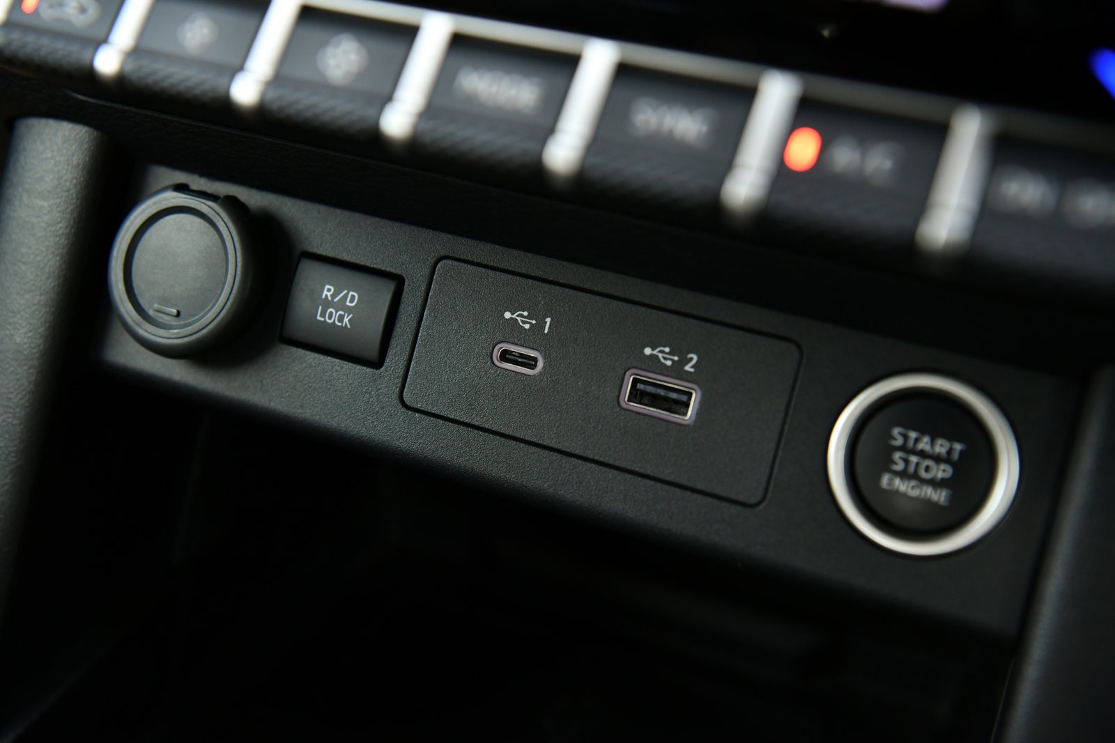 Mitsubishi Triton Athlete 6