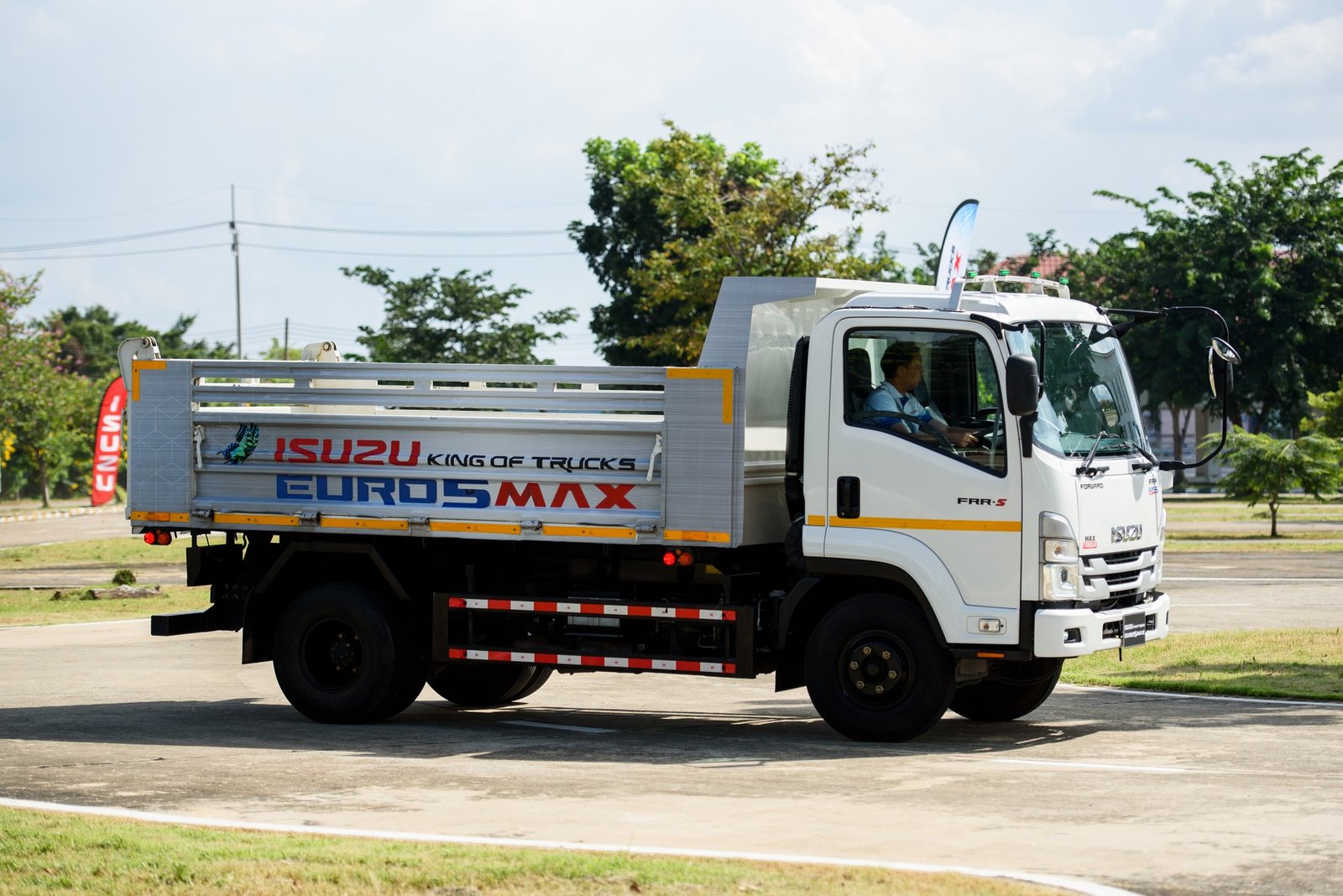 อีซูซุ 11