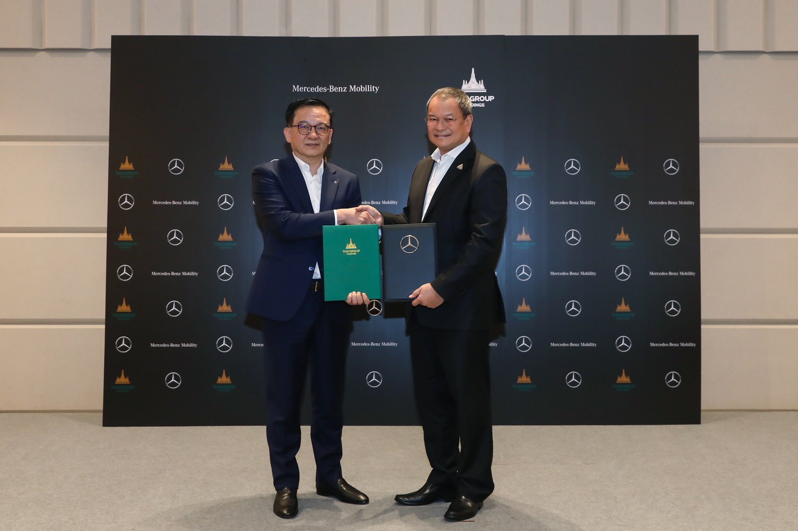 เมอร์เซเดส-เบนซ์ 3