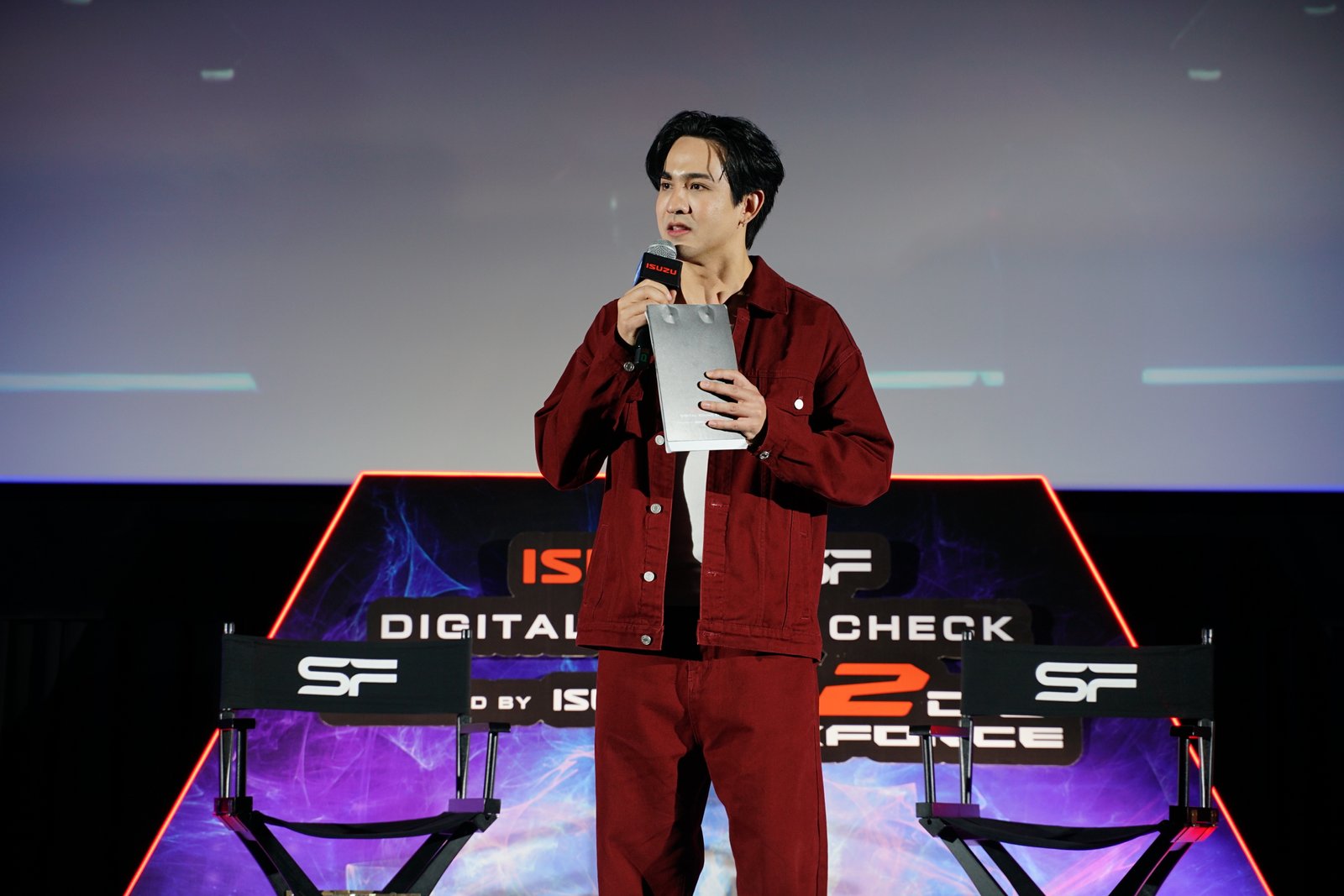 อีซูซุ  5