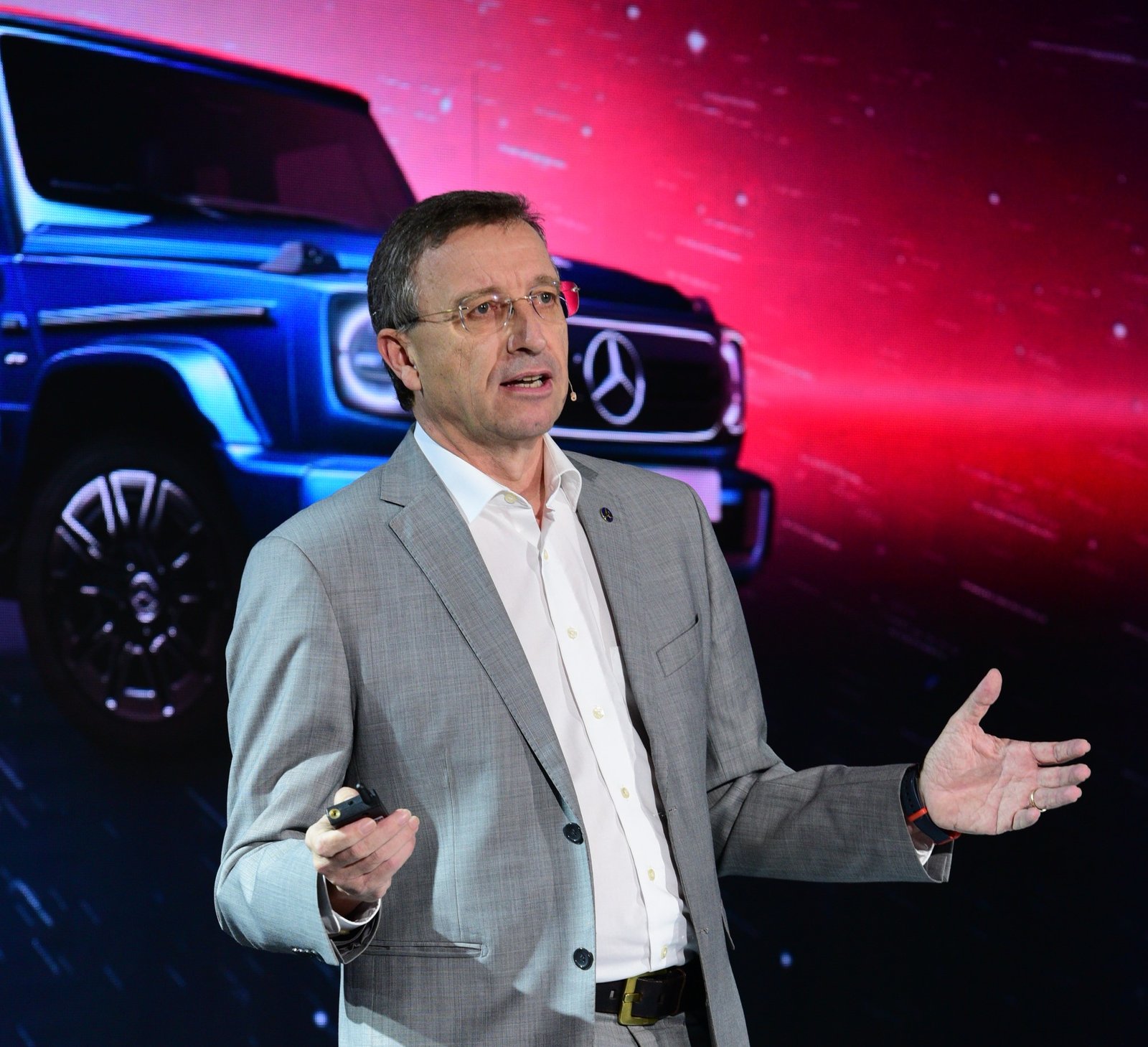 เมอร์เซเดส-เบนซ์ 2