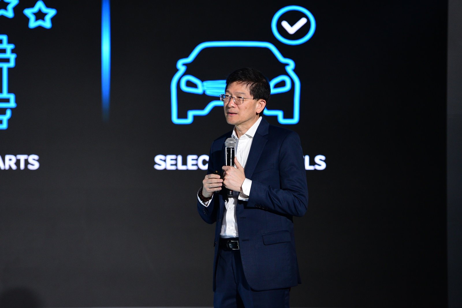 เมอร์เซเดส-เบนซ์ 4