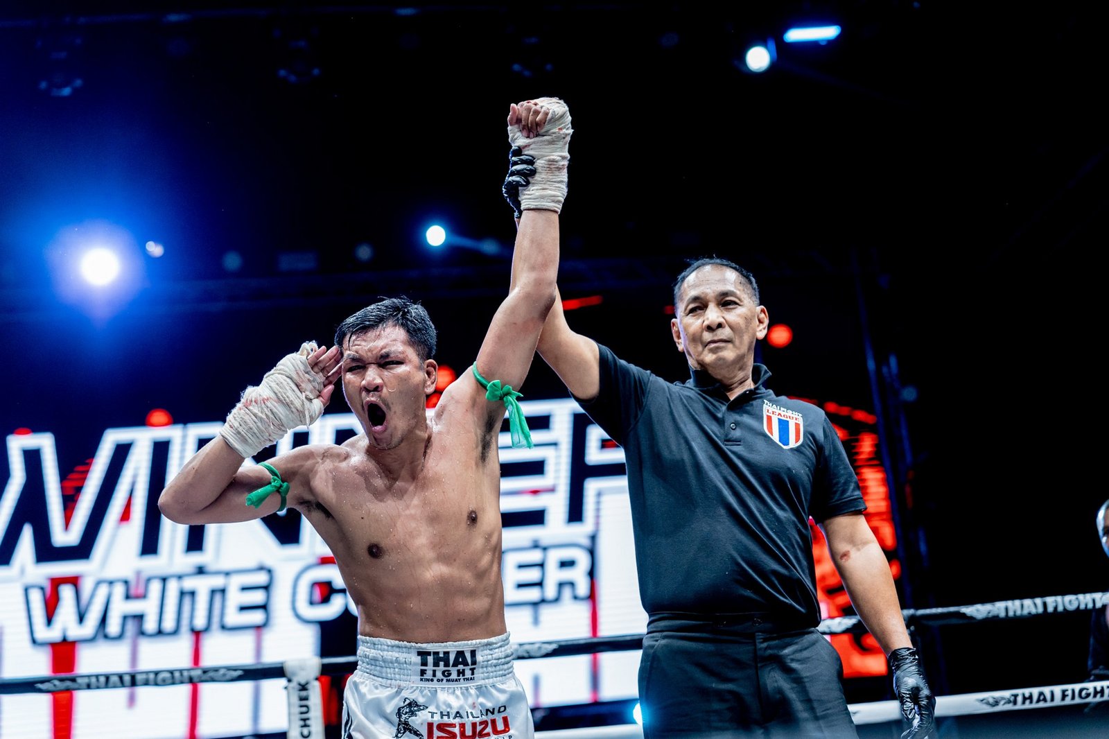 อีซูซุ 8