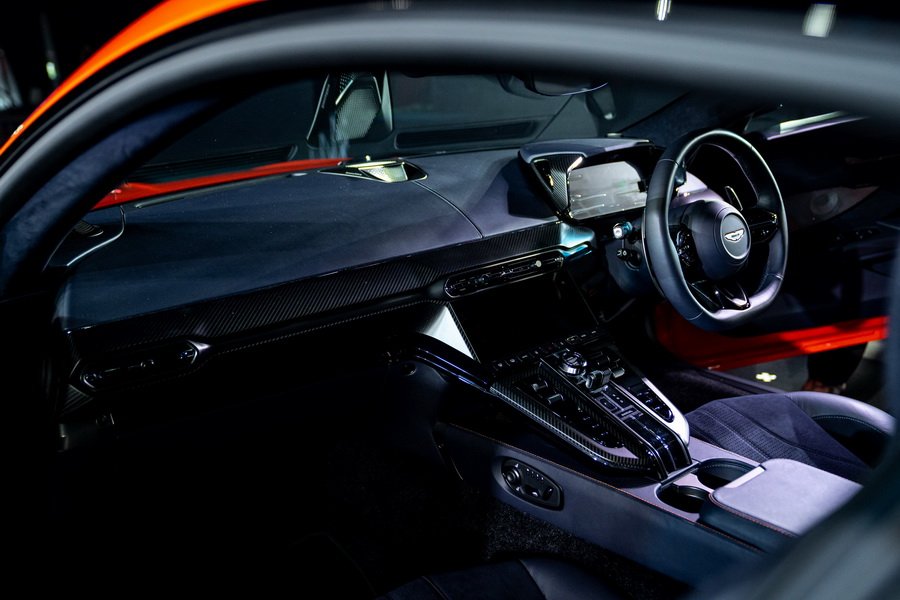 แอสตัน มาร์ติน แวนเทจ ใหม่ 5