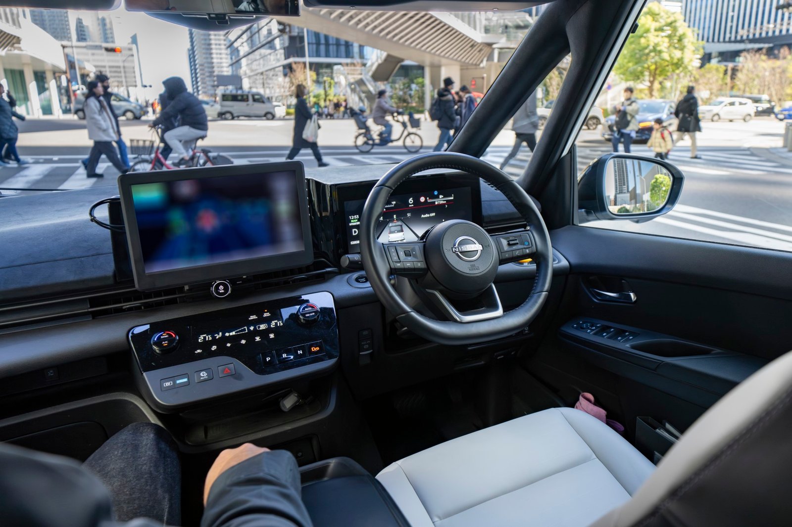 นิสสัน 2