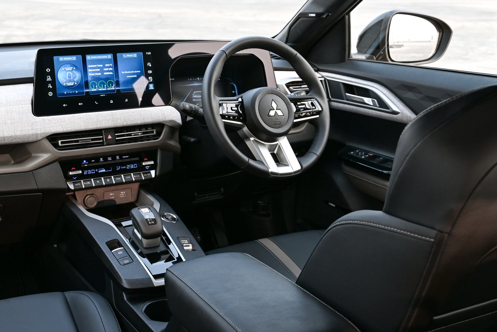 Mitsubishi X Force  10