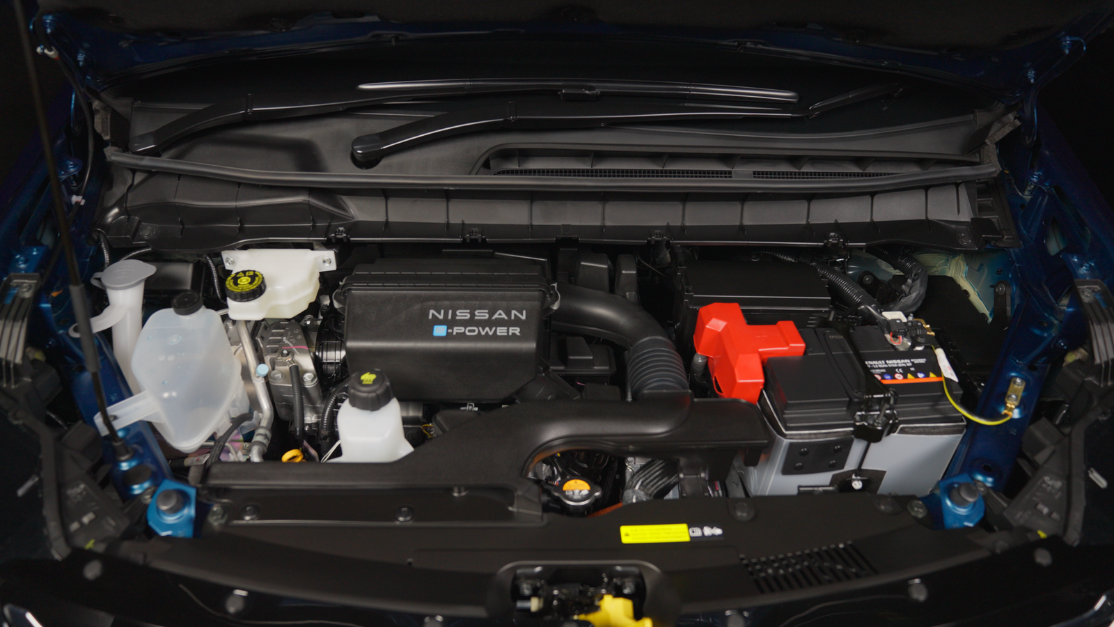 Nissan Serena e-Power 11