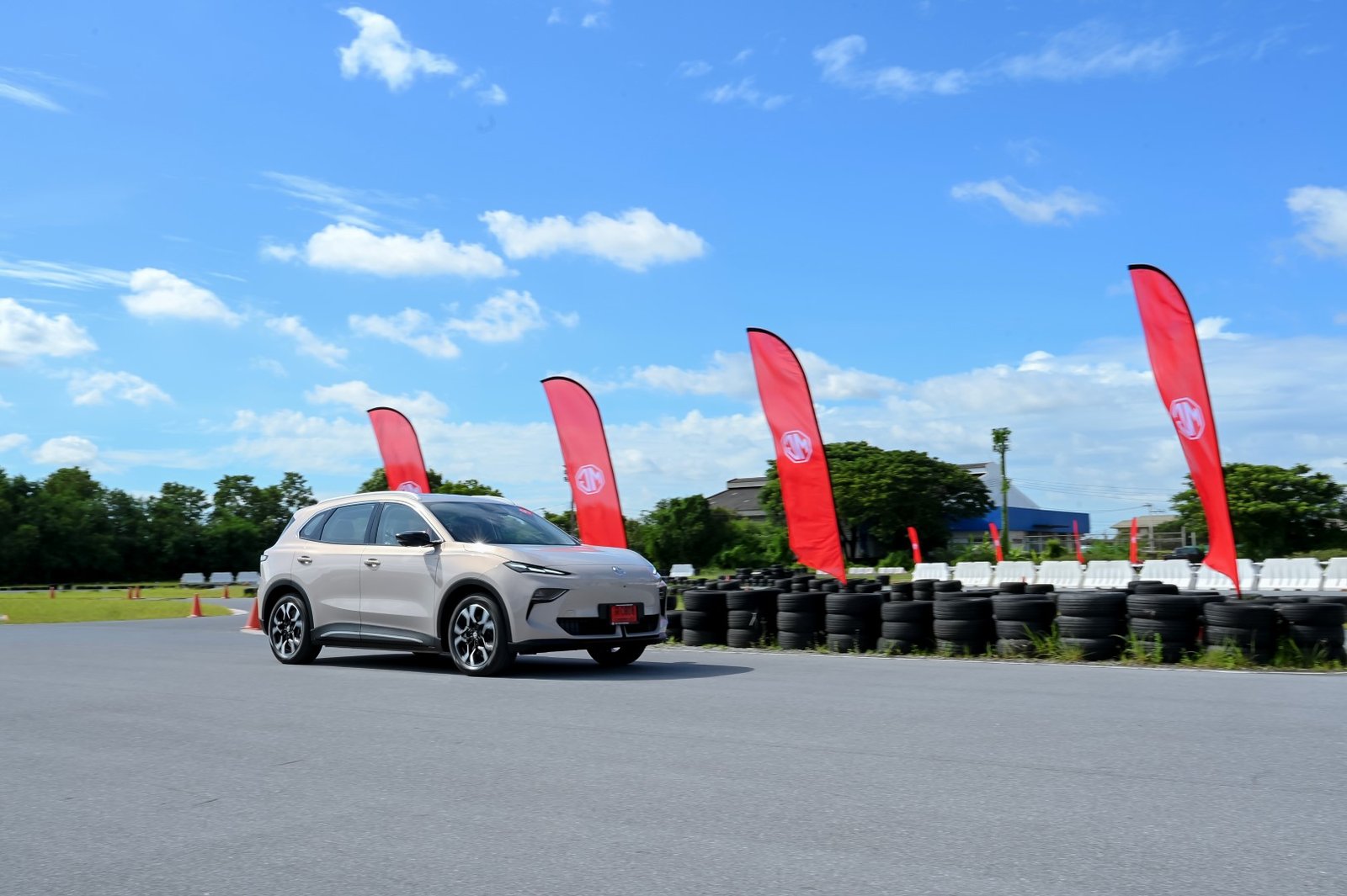 MG Track Experience 3