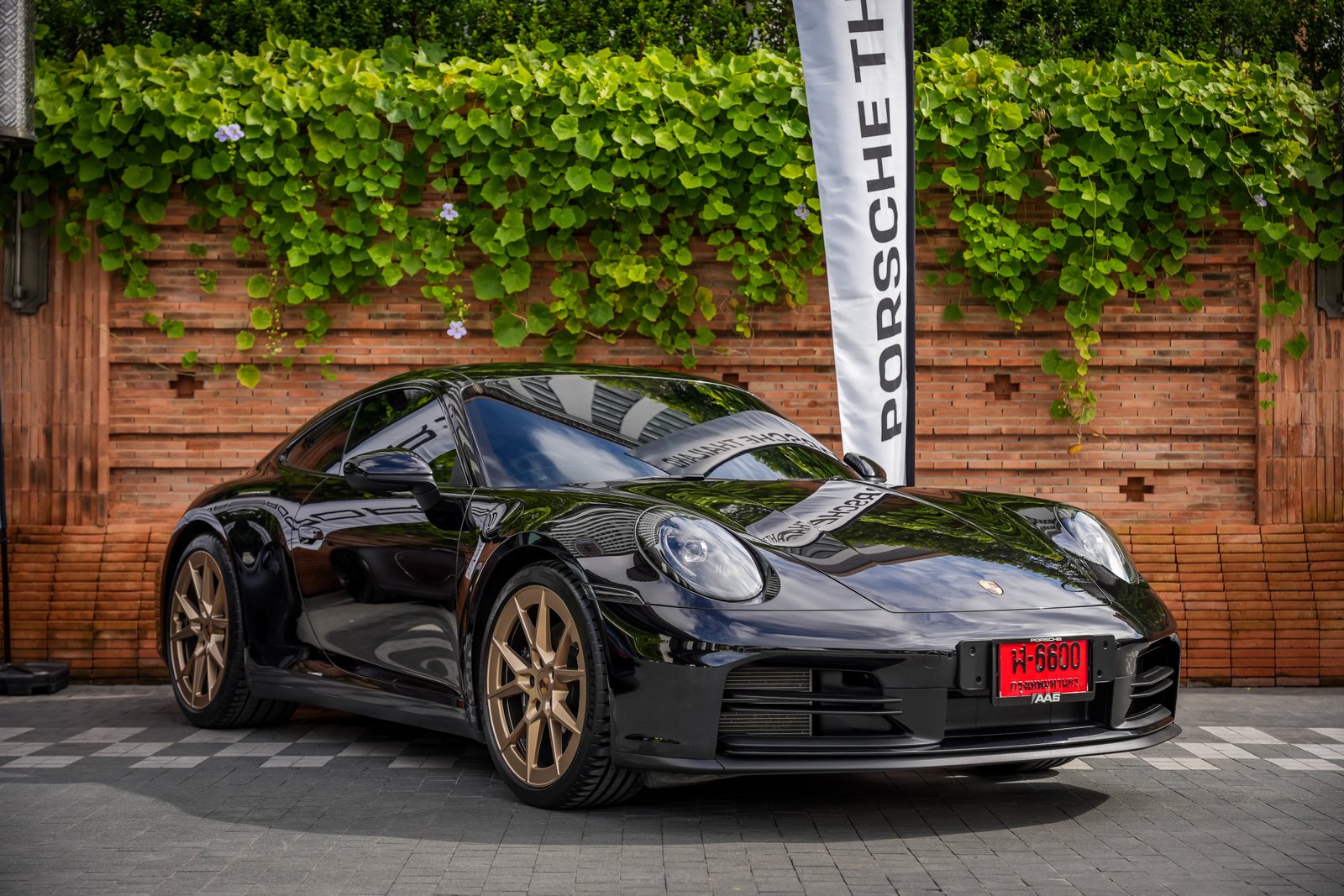 ปอร์เช่ 911 GTS T-Hybrid” 5