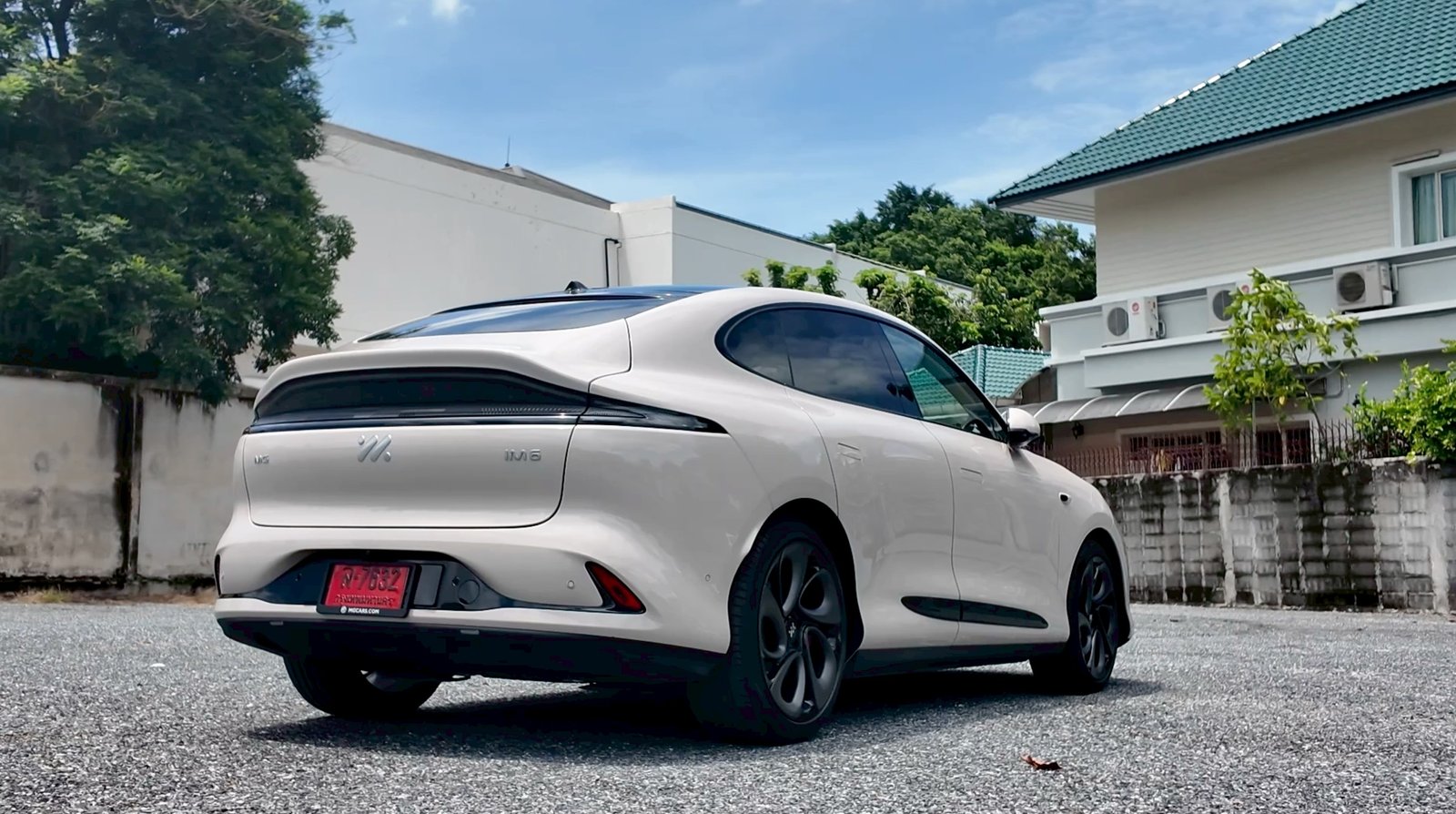 New MG IM6  3