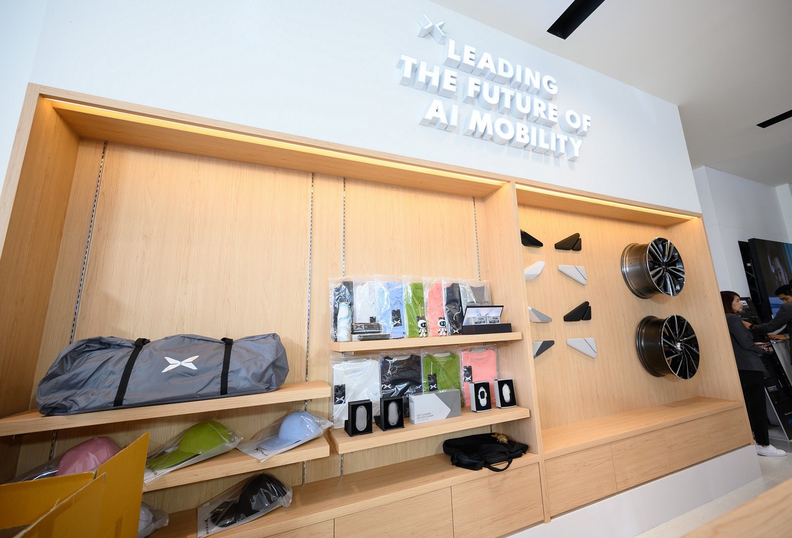 เอ็กซ์เผิง ไลอ้อน ออโตโมบิล 6