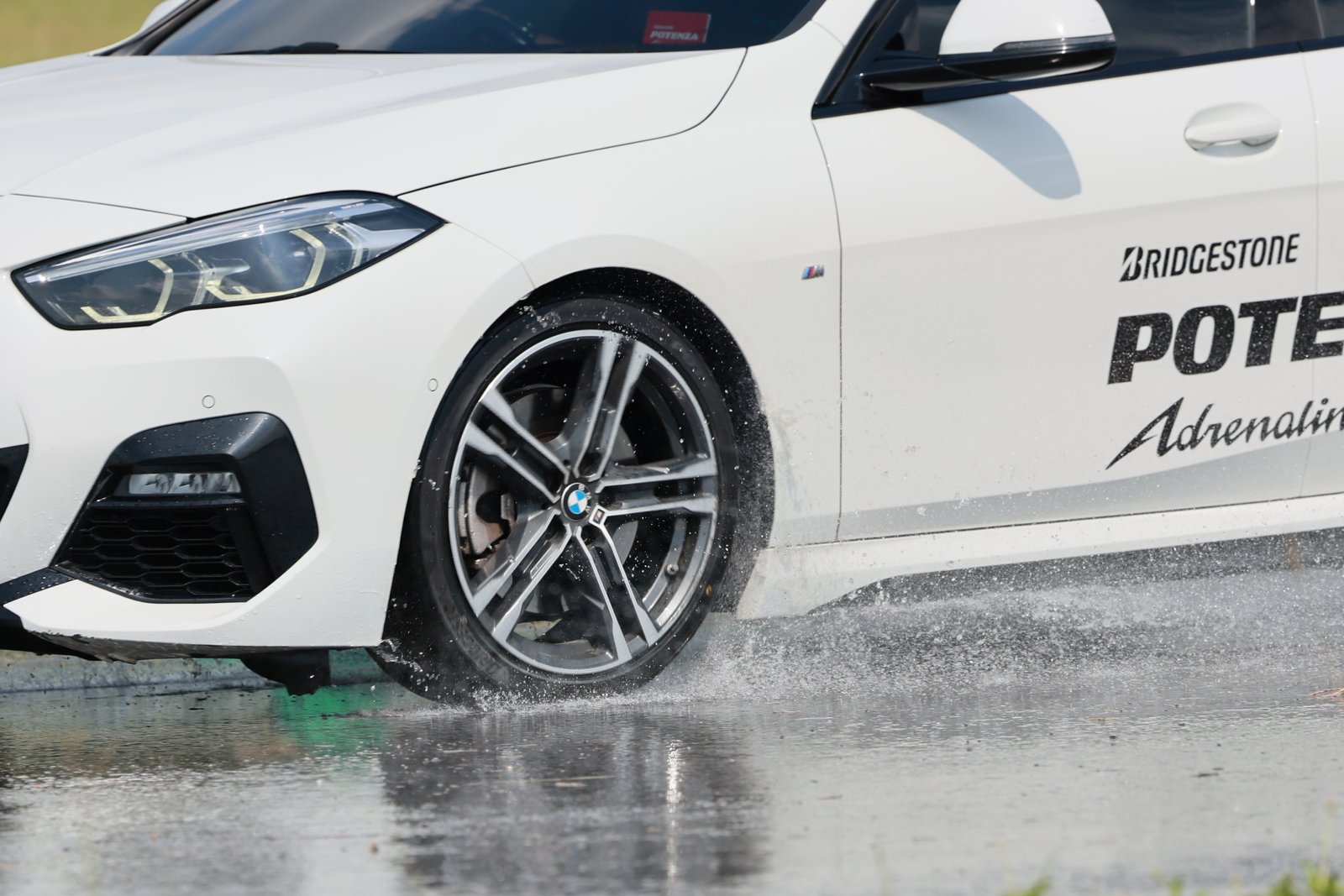 บริดจสโตน 12