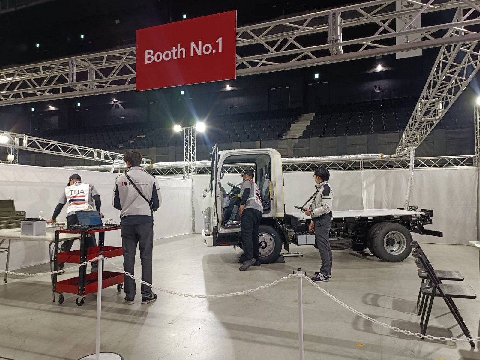 ทีมช่างอีซูซุไทย 2