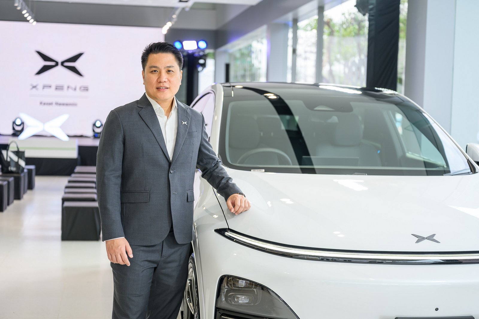 เอ็กซ์เผิง ไลอ้อน ออโตโมบิล 2