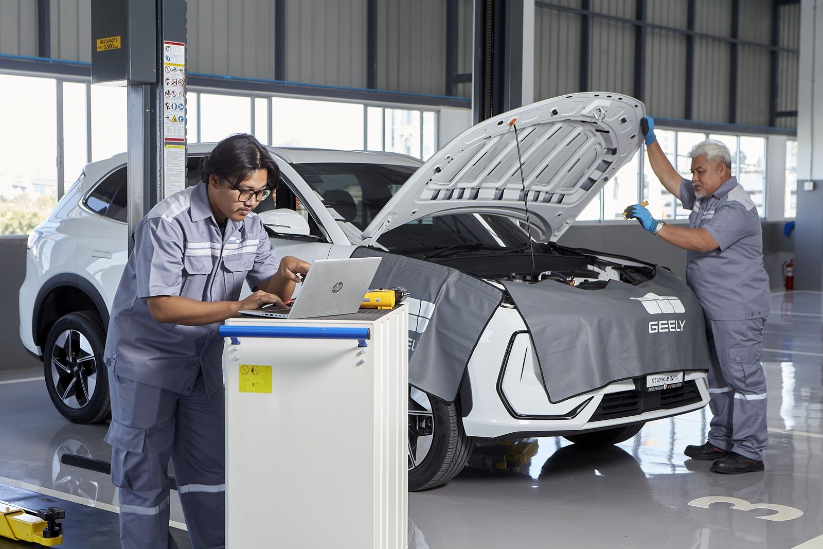 ธนบุรีนอยสเติน 4