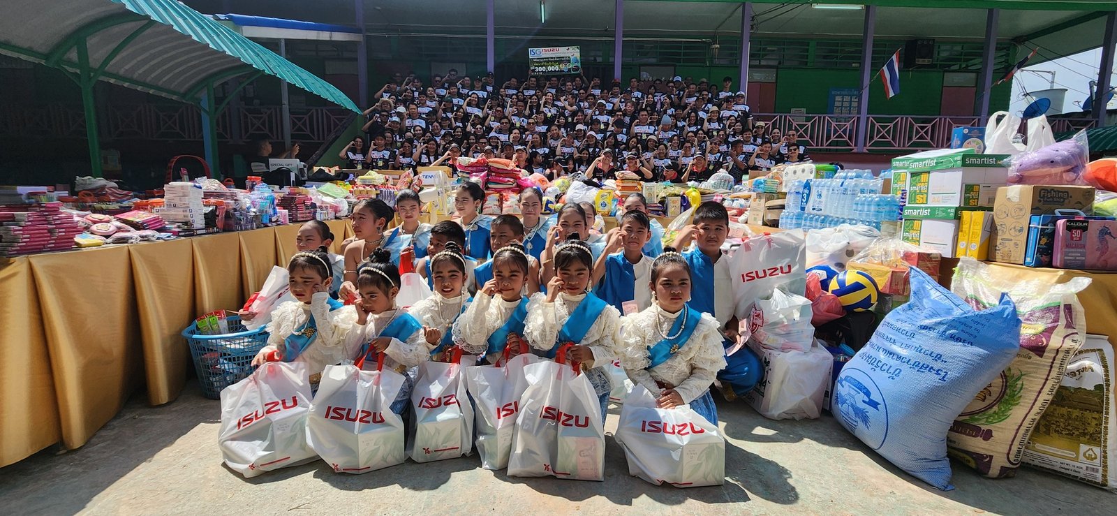 คณะผู้ผลิตชิ้นส่วนอีซูซุ 4