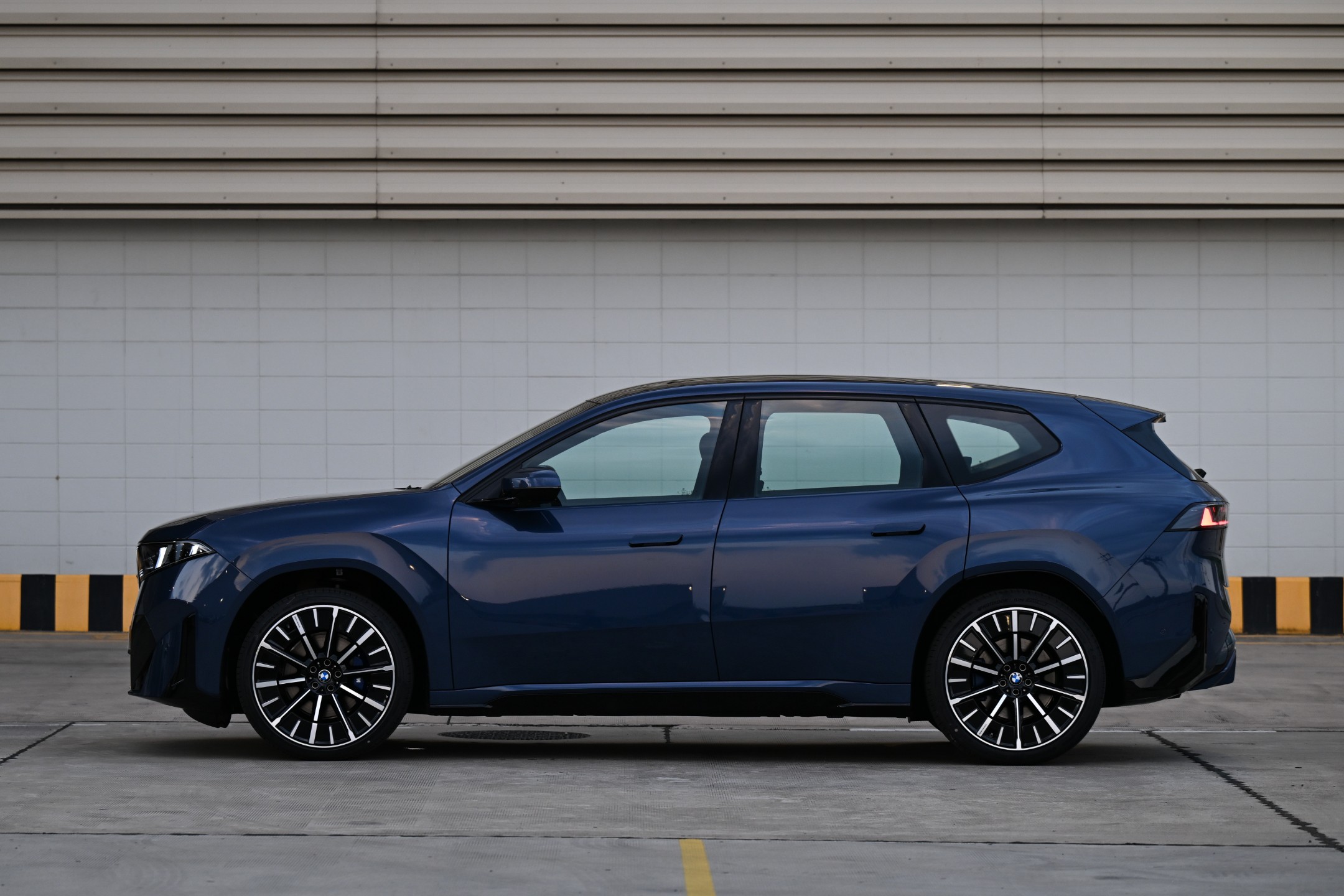 บีเอ็มดับเบิลยู iX3 50 xDrive M Sport ใหม่ 6