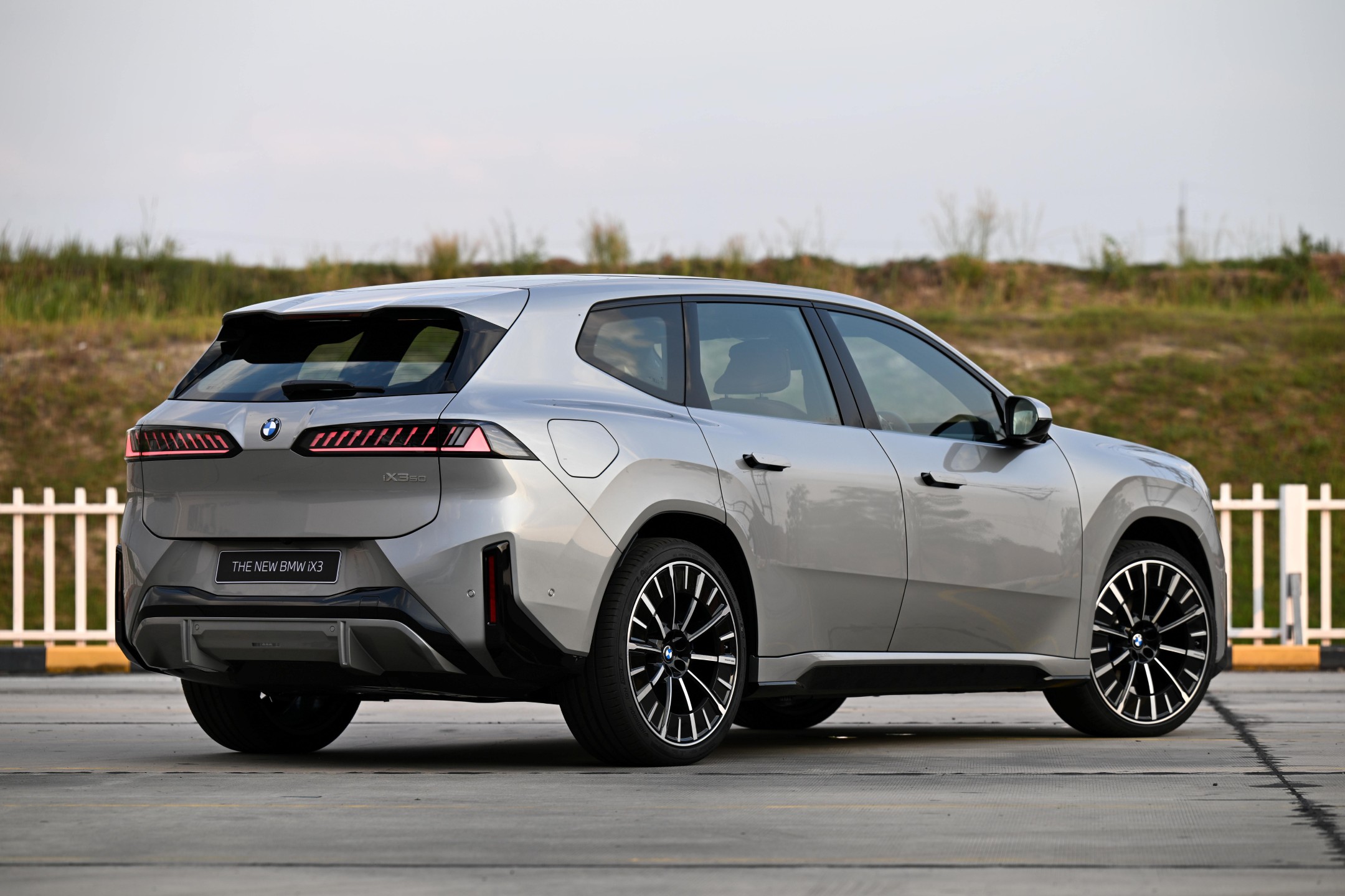 บีเอ็มดับเบิลยู iX3 50 xDrive M Sport ใหม่ 5