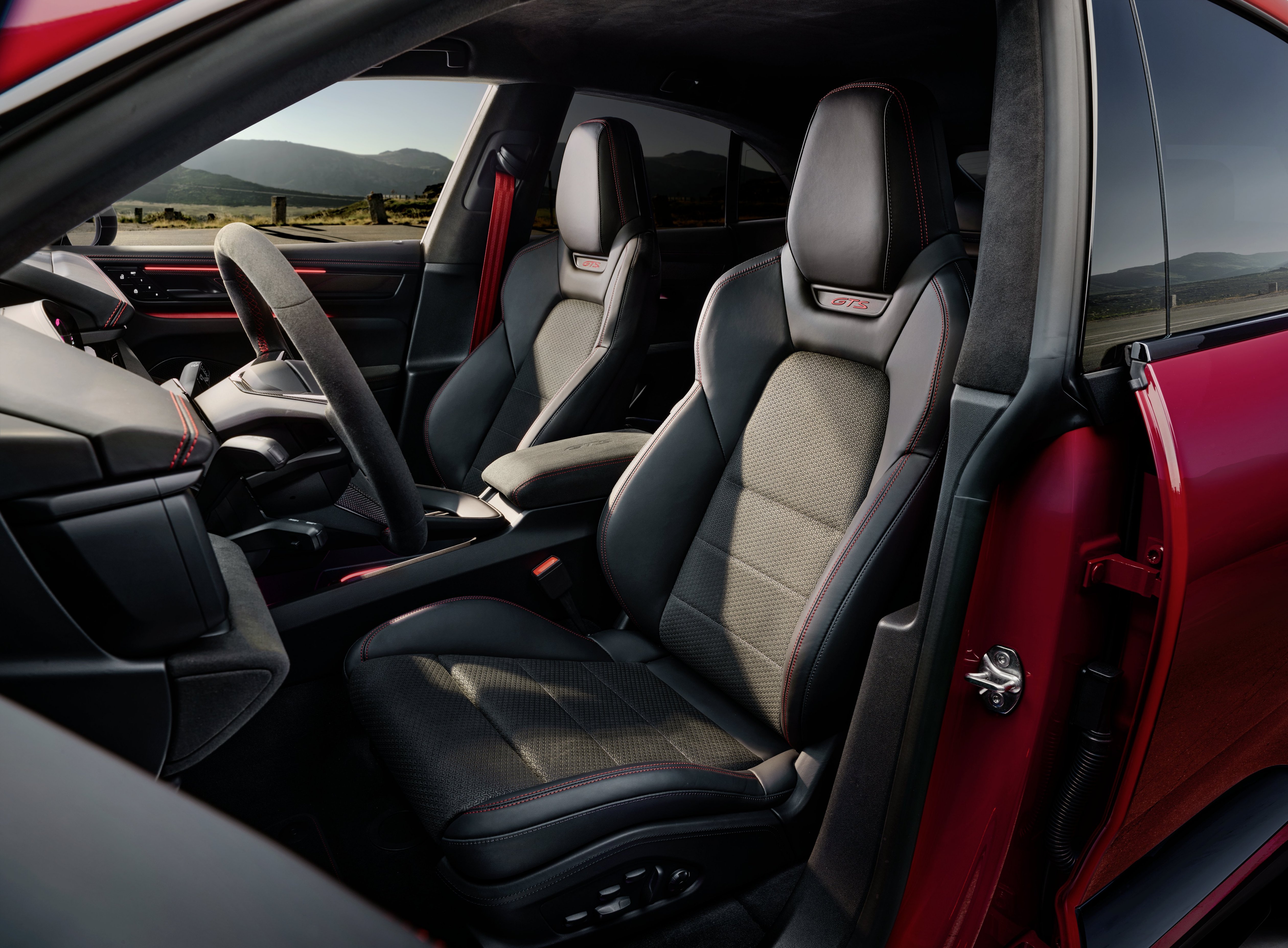 คาเยนน์ เทอร์โบ อิเล็กทริค  8