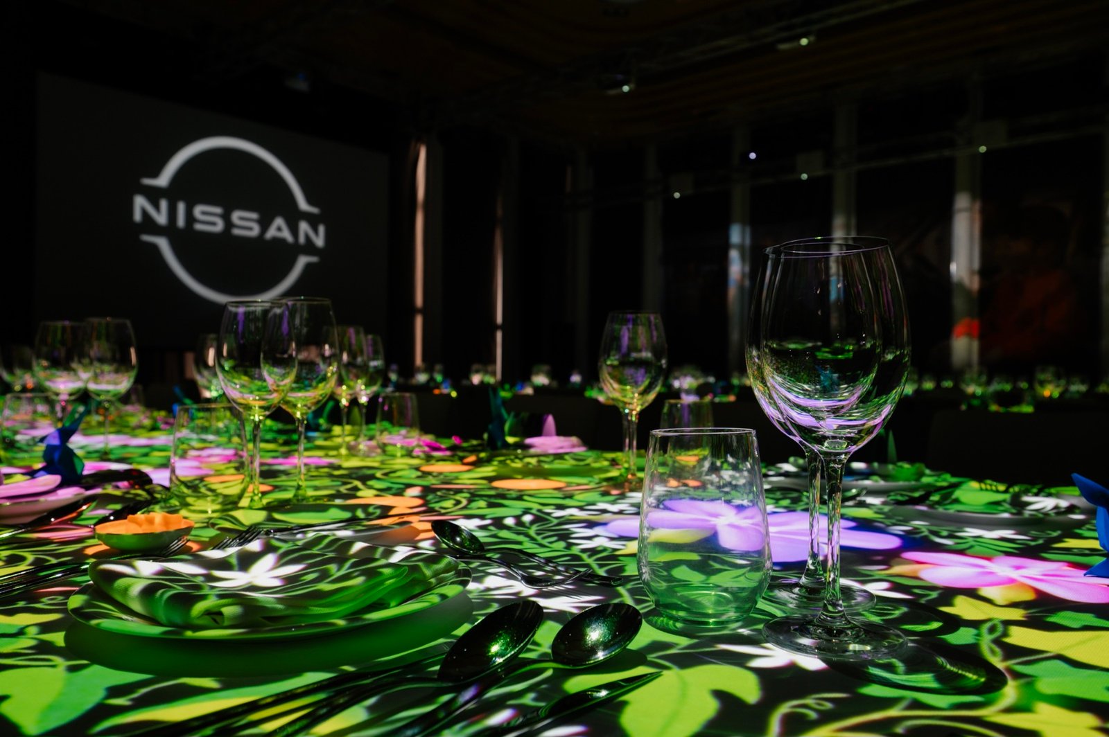 นิสสัน 6