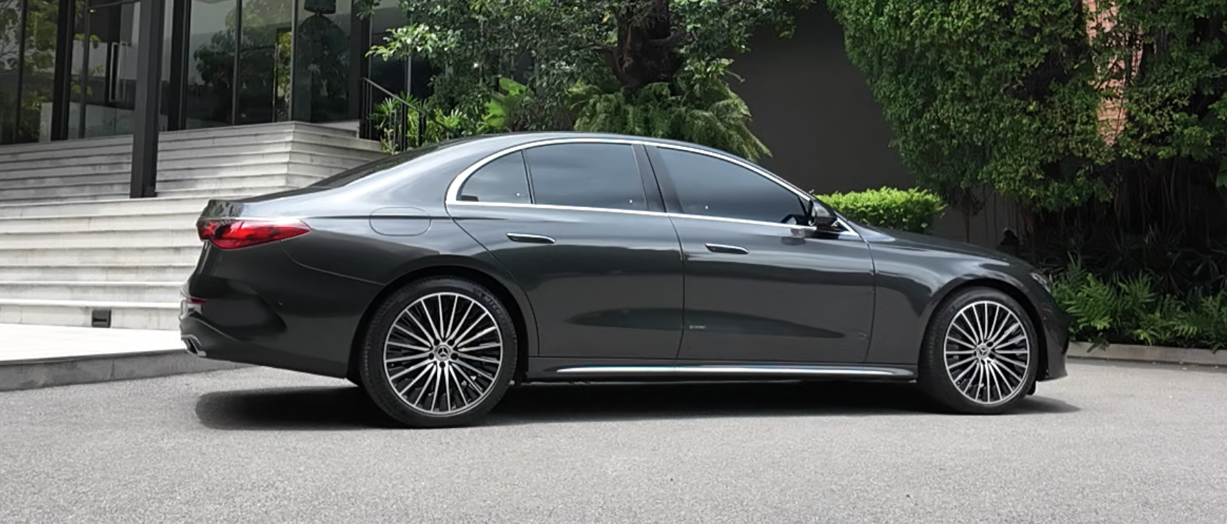 Mercedes Benz e350e AMG Dynamic 3