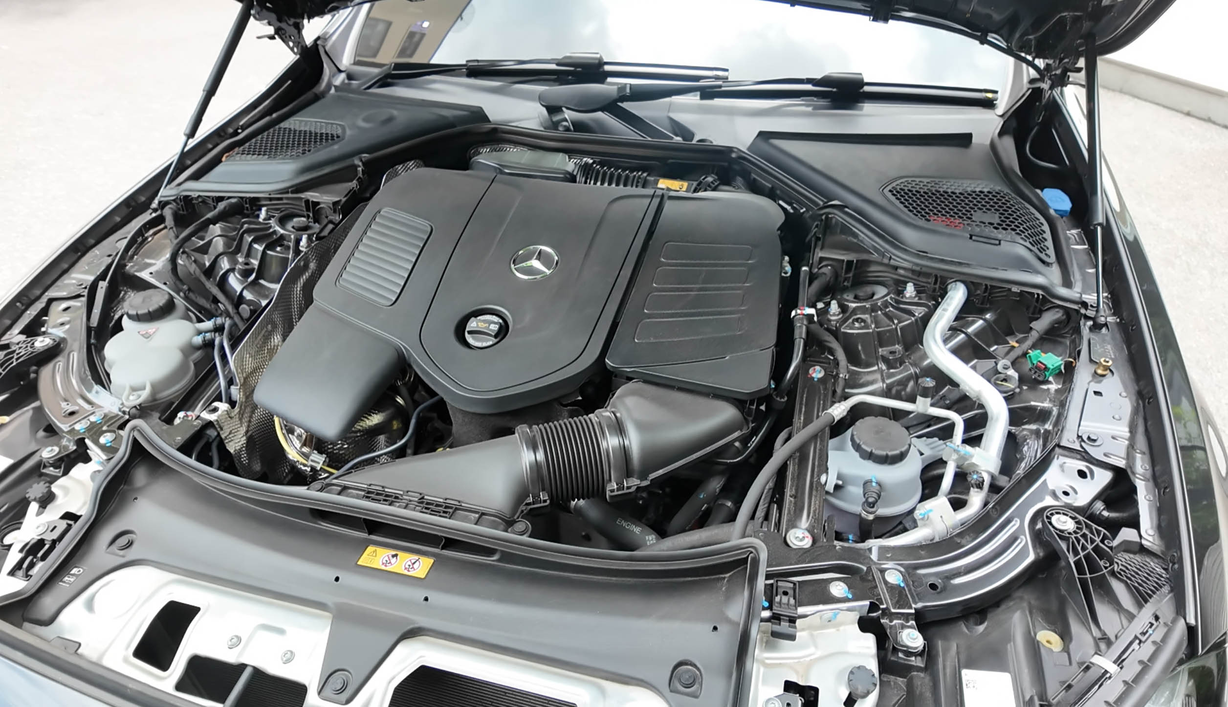 Mercedes Benz e350e AMG Dynamic 8