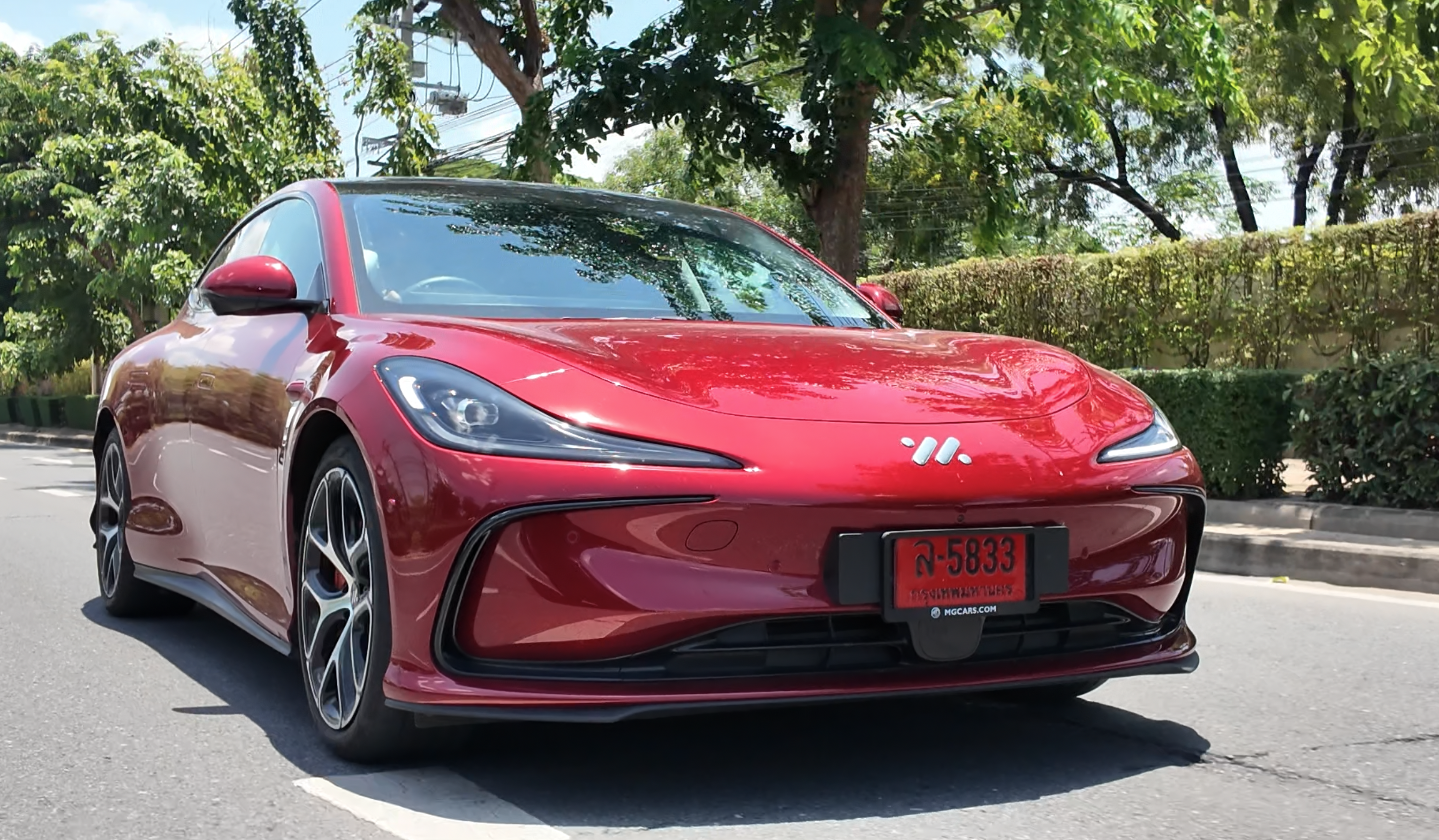 New MG IM5 6