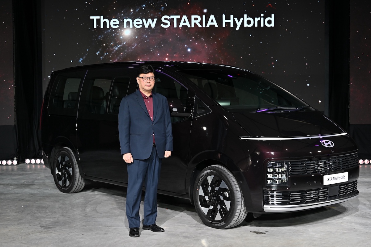 Hyundai Staria Hybrid 2