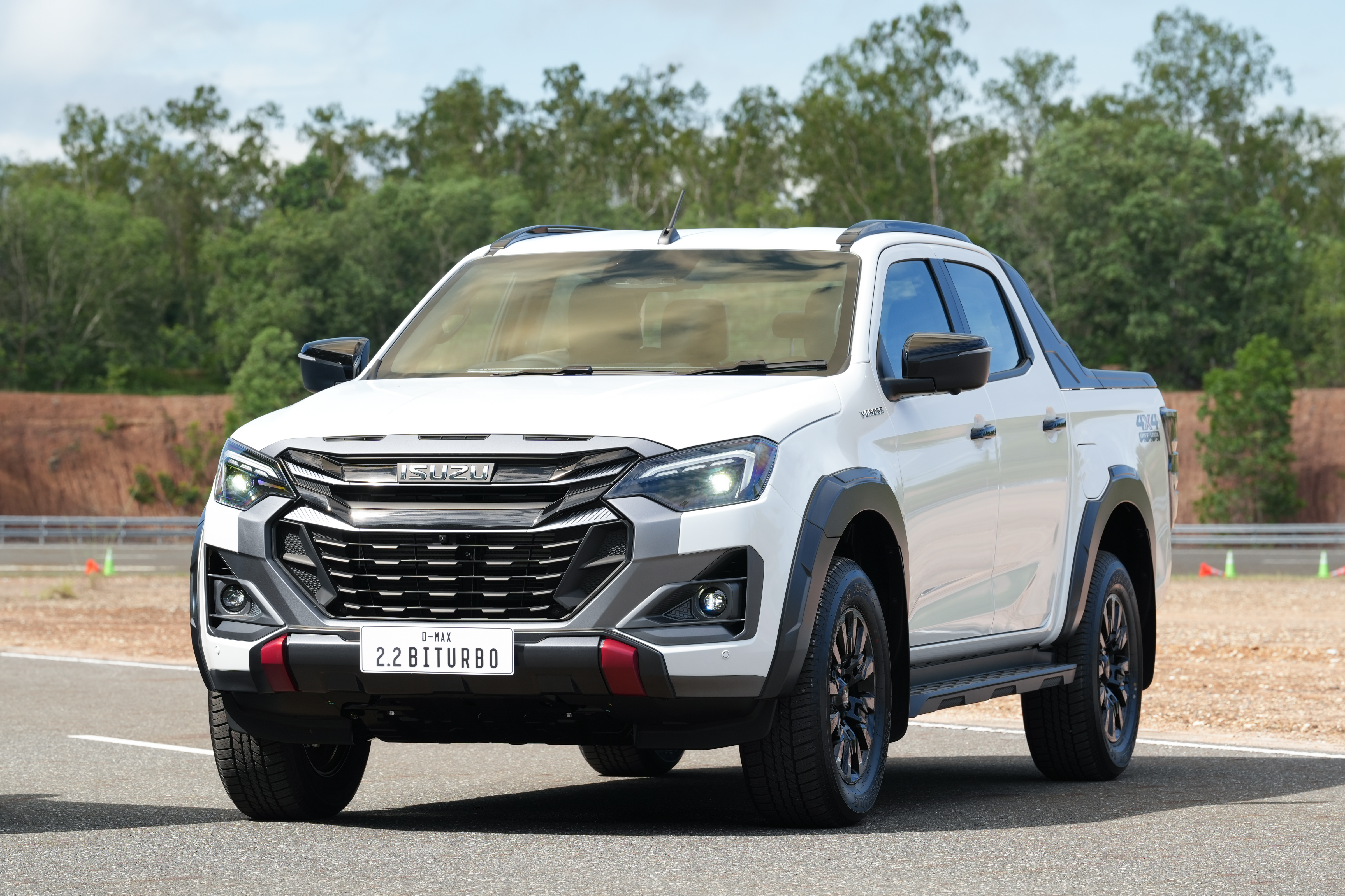 ISUZU 2.2 Ddi MAXFORCE Biturbo   27